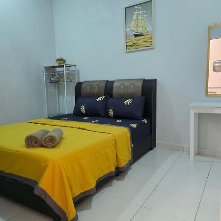 Private Pool Cassa Dinies, Wifi , Bbq,10 Pax Villa Rantau Panjang Kültér fotó