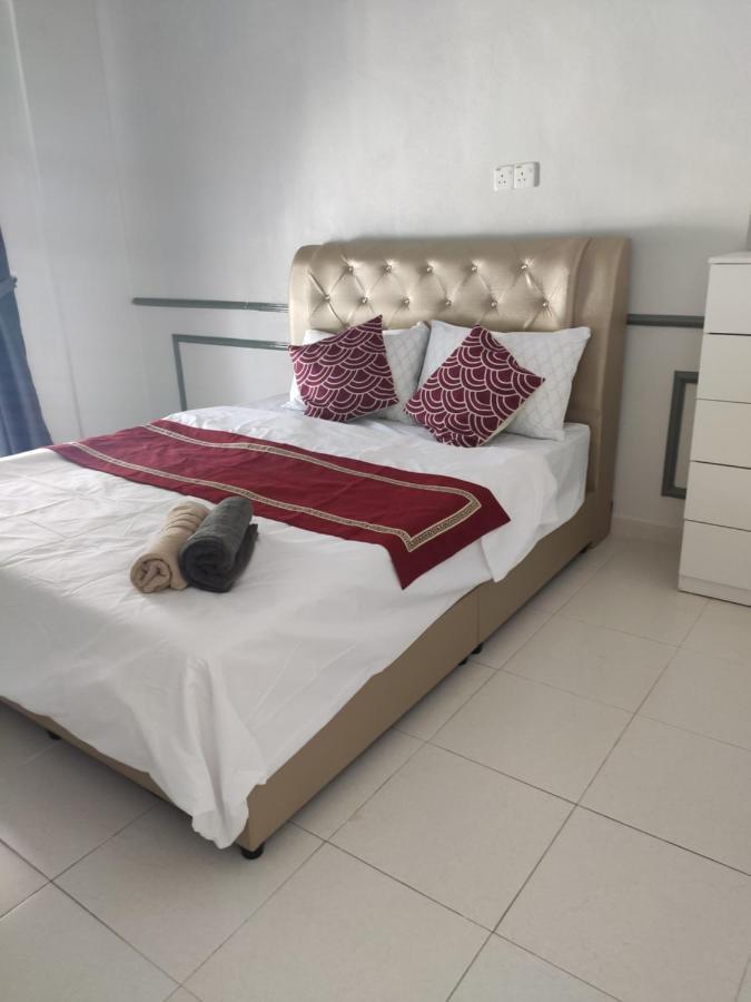 Private Pool Cassa Dinies, Wifi , Bbq,10 Pax Villa Rantau Panjang Kültér fotó