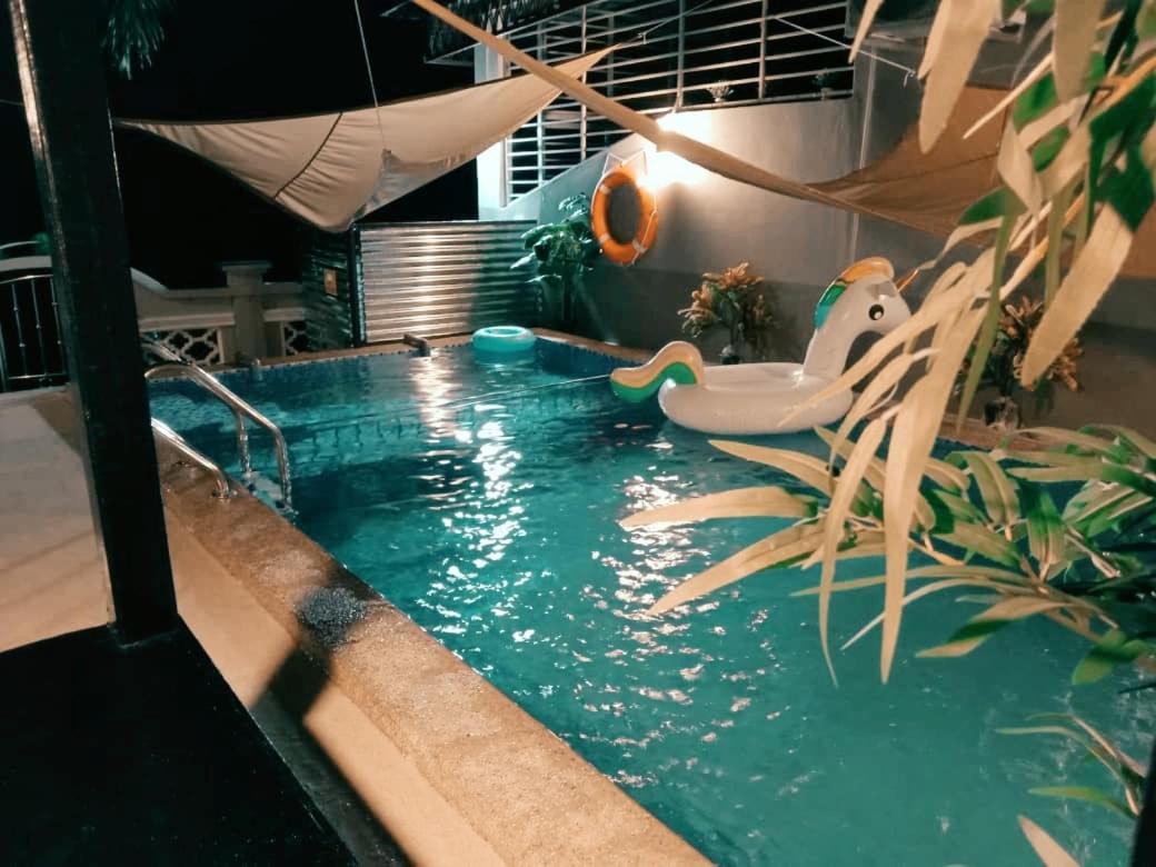 Private Pool Cassa Dinies, Wifi , Bbq,10 Pax Villa Rantau Panjang Kültér fotó