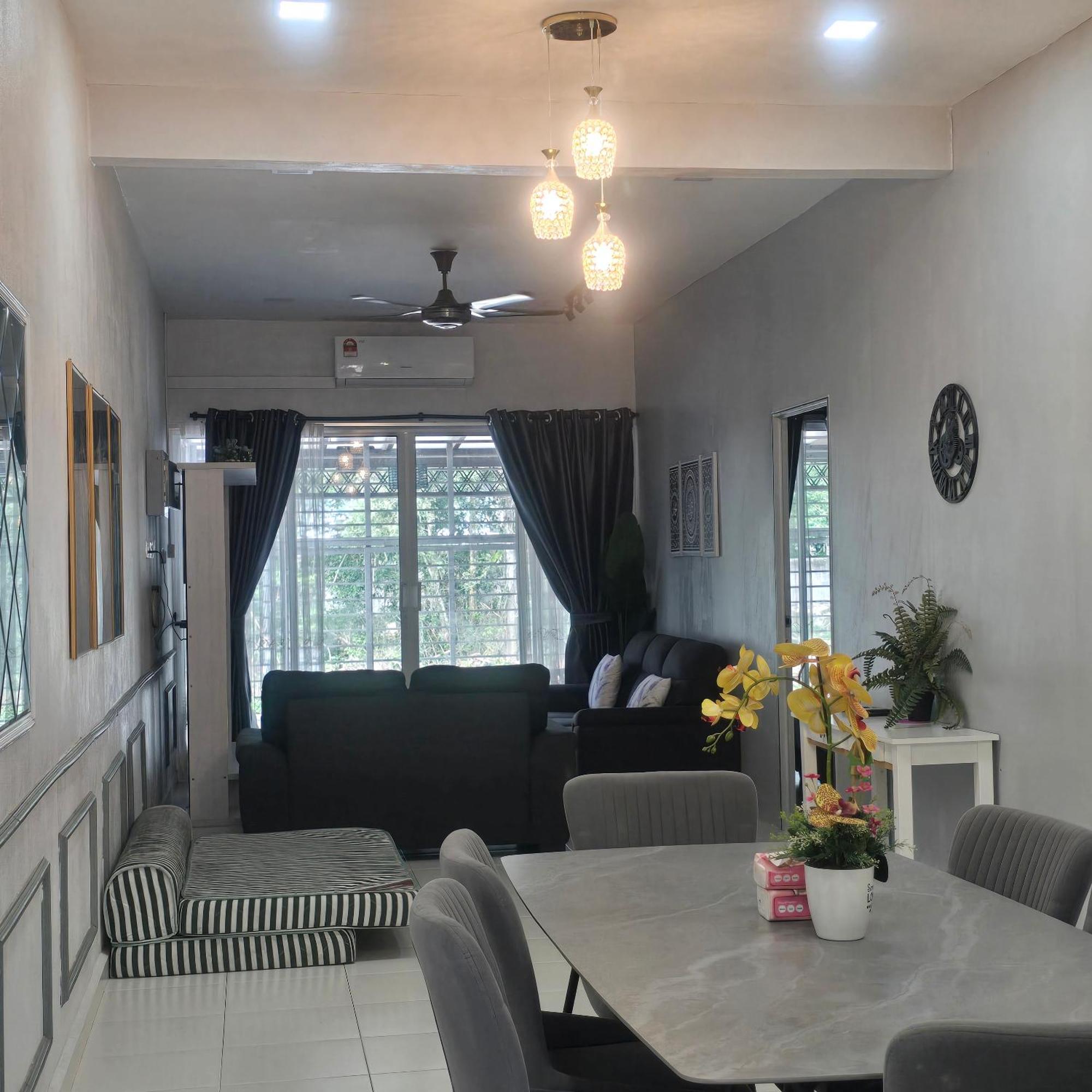 Private Pool Cassa Dinies, Wifi , Bbq,10 Pax Villa Rantau Panjang Kültér fotó